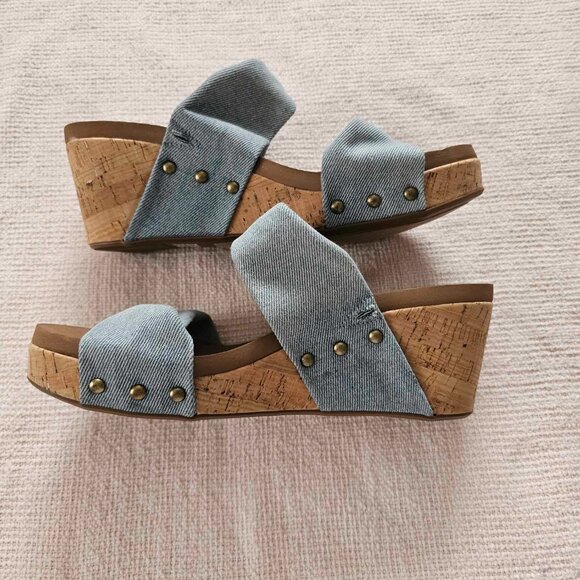 Corkys Sandals - Picture 2 of 4